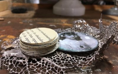 El olvido está lleno de memoria